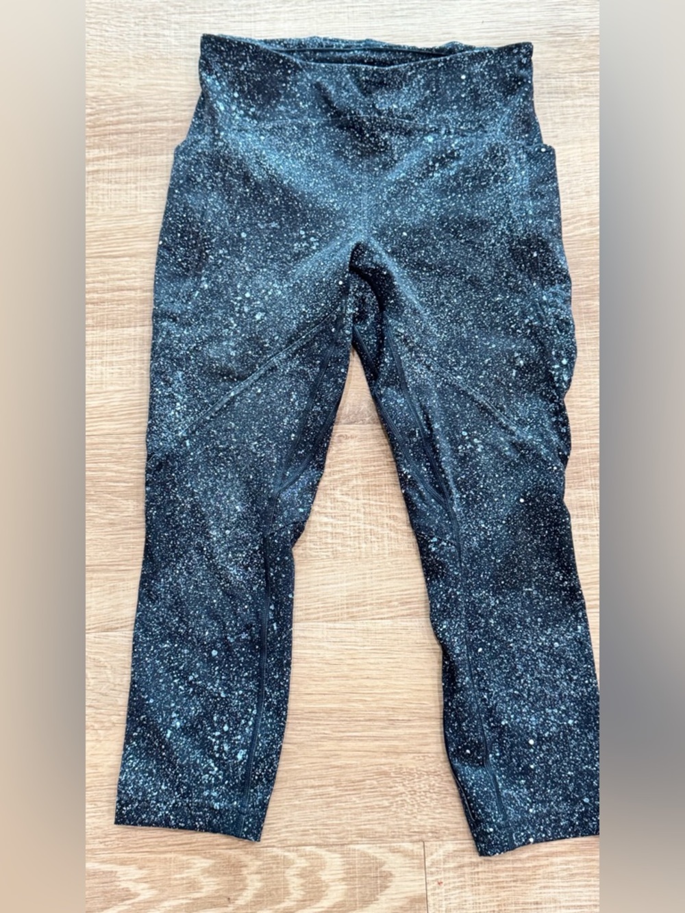 Lululemon Black Speckled Crop Leggings Size 8 Athletic Yoga Pants Galaxy